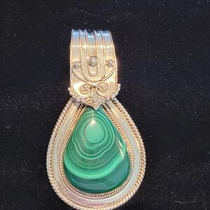 MUSEUM SIZE MALACHITE  BIG STATEMENT PENDANT SET IN 925 STERLING SILVER